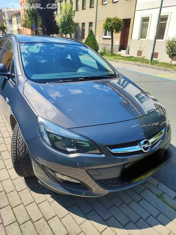 Opel Astra J Sports Tourer Kombi